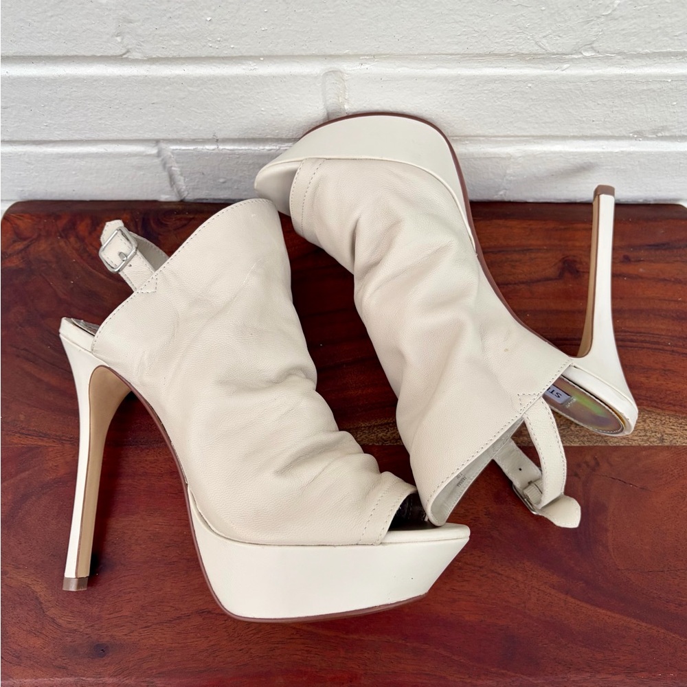 Steve Madden Peep Toe Slouchy Sling Back Platform Stilettos in Cream, SZ 7.5 - Picture 5 of 9